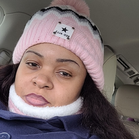 Meet your Posher, Carolyn - Picture 1 of 1